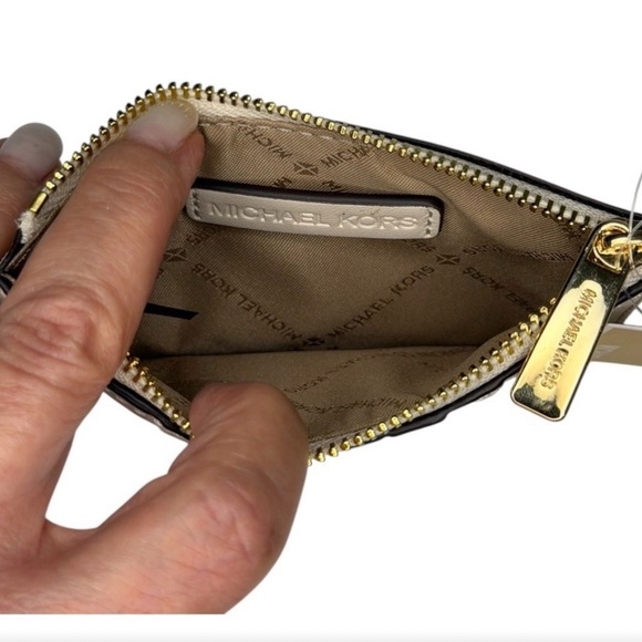 Michael Kors Cream Croc-Embossed Wallet - Picture 5 of 7